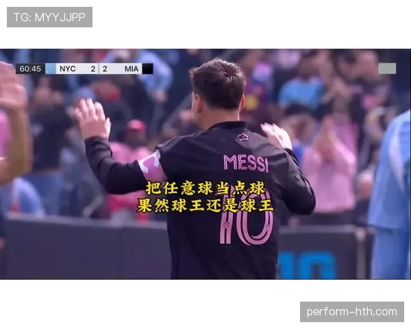 未鸣哨就发任意球，裁判为何不判重踢？