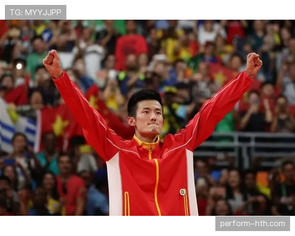 谌龙退役后住进月租五位数的训练基地，每天六点起床给儿子做营养餐